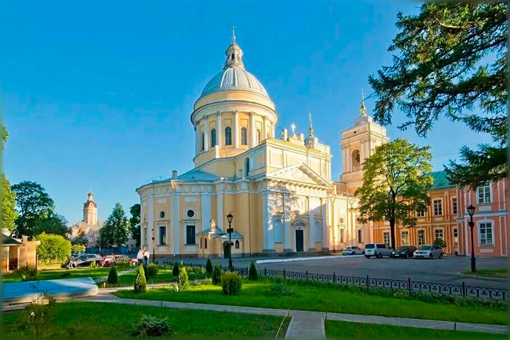 Александро-Невская лавра в Санкт-Петербурге